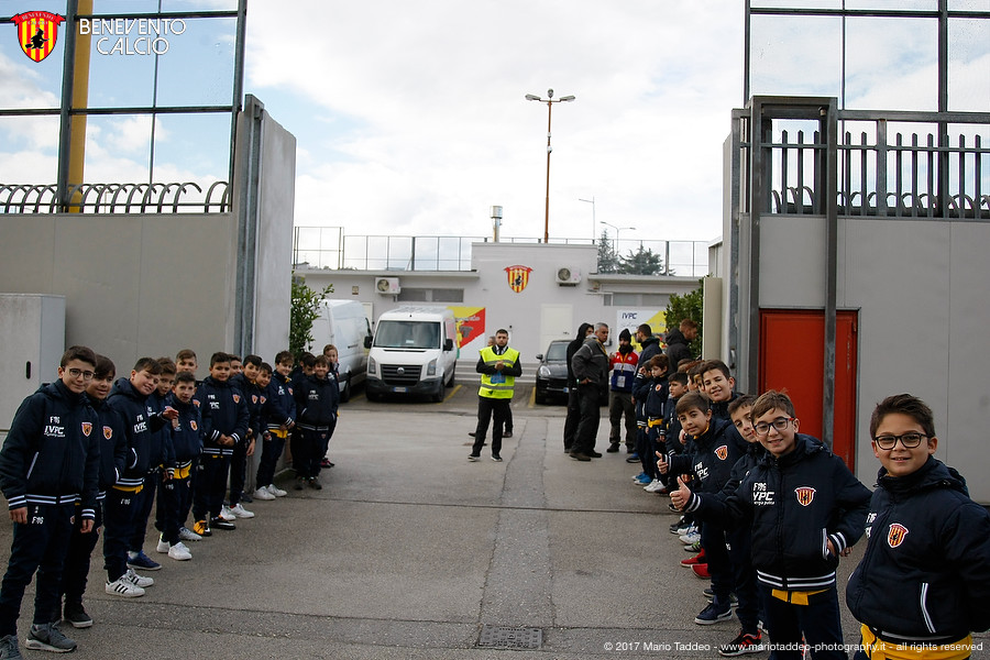 beneventomilan-i-giallorossini-accolgono-le-squadre-al-c-vigorito