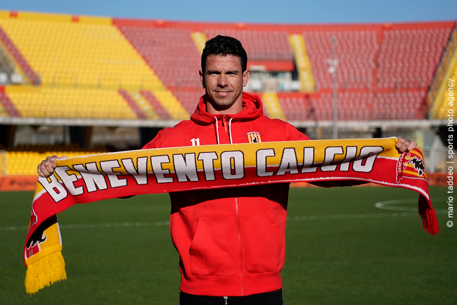 diego-farias-e-un-nuovo-giocatore-del-benevento-calcio