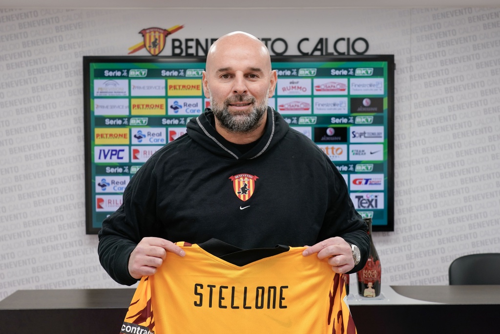roberto-stellone-e-il-nuovo-mister-della-prima-squadra