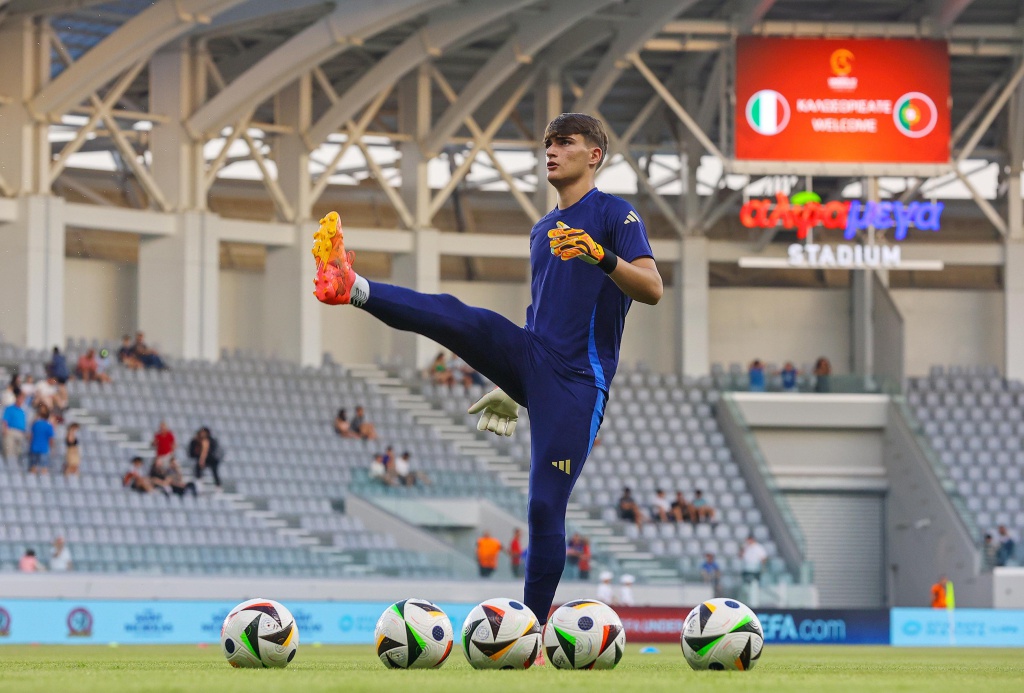 alessandro-nunziante-campione-d-europa-con-la-nazionale-azzurra-under-17