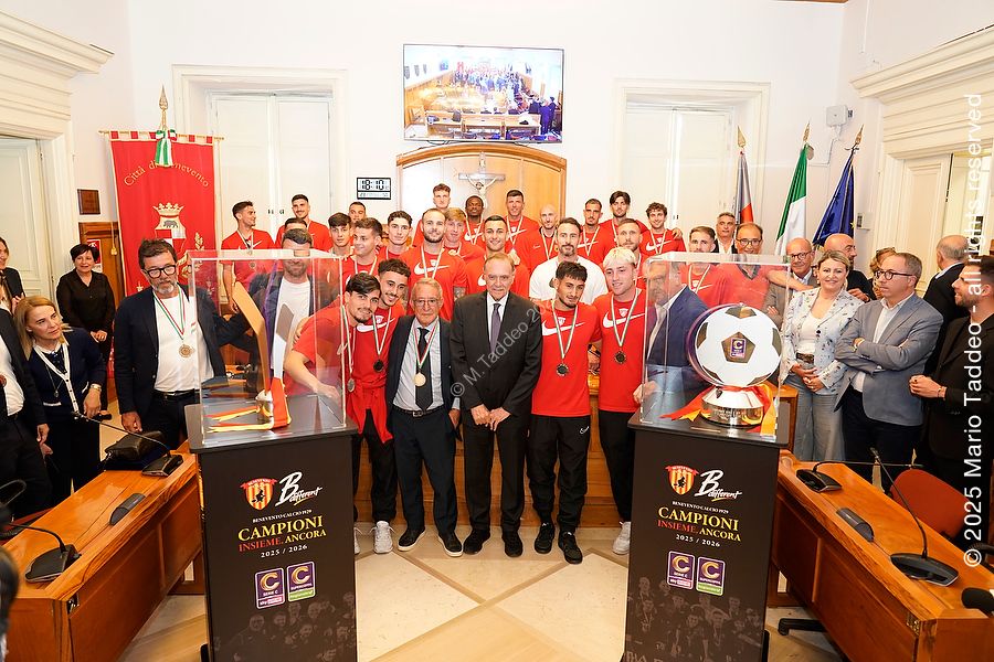 il-benevento-calcio-premiato-dal-sindaco-clemente-mastella