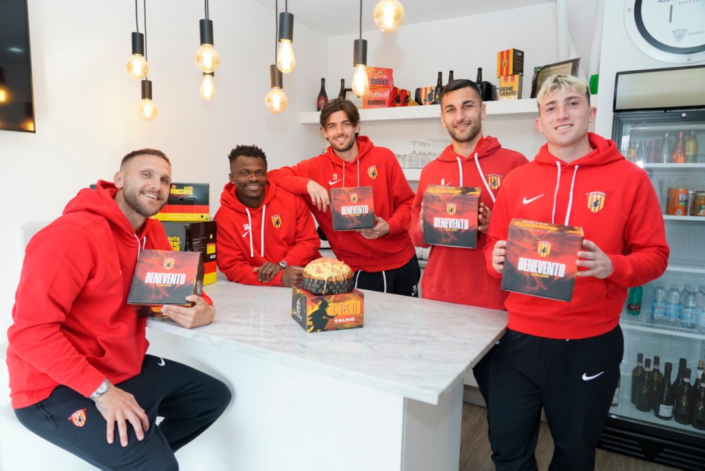 benevento-calcio-colomba-cuore-giallorosso