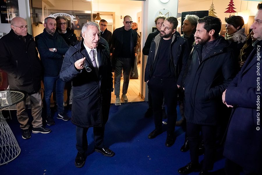 aperitivo-natalizio-con-gli-sponsor-giallorossi